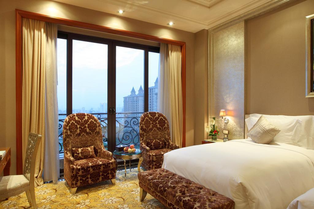 Chateau Star River Pudong Shanghai Exterior photo